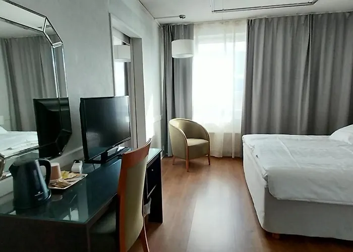 酒店 Kauppahotelli